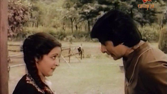 Кадр из фильма Великолепная семерка / Satte Pe Satta (1982)