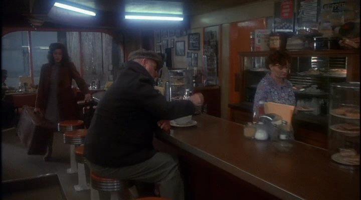 Кадр из фильма Консервный ряд / Cannery Row (1982)