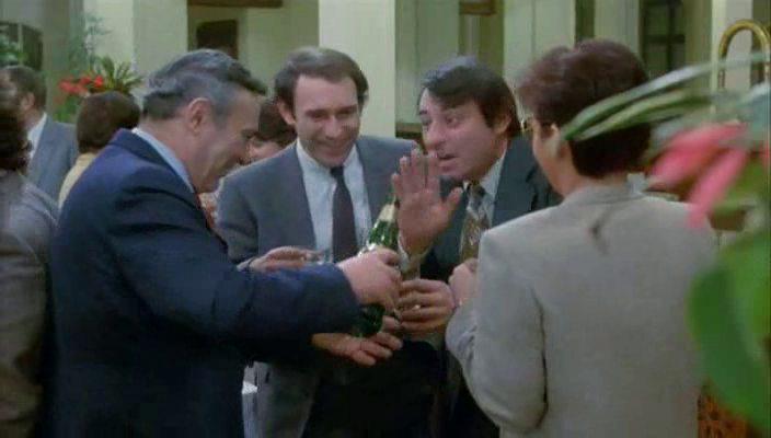 Кадр из фильма Подарок / The gift (1982)