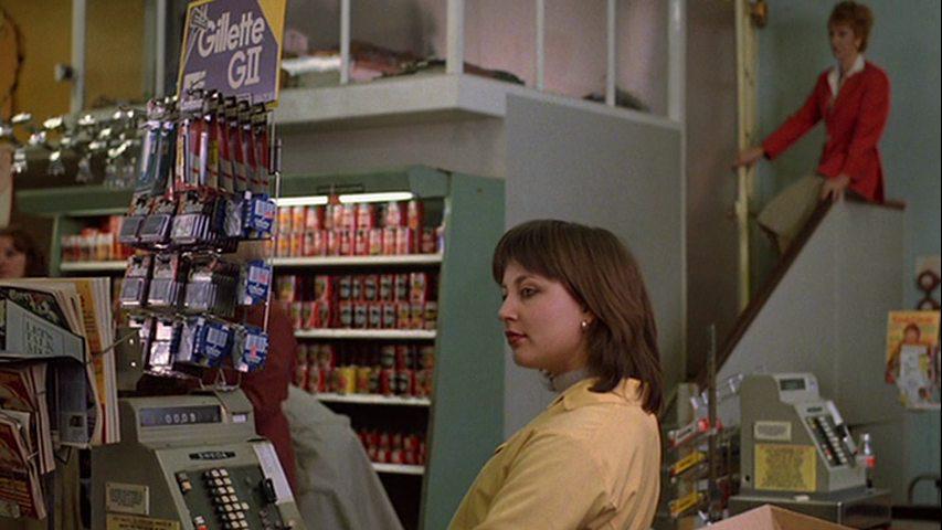 Кадр из фильма Лунный свет / Moonlighting (1982)