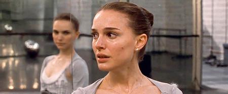 Кадр из фильма Черный Лебедь / Black Swan, Grey Goose (2011)