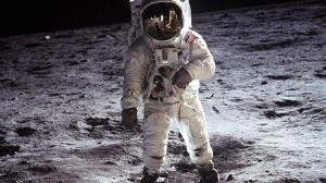 Кадры из фильма Аполлон 18 / Apollo 18 (2011)