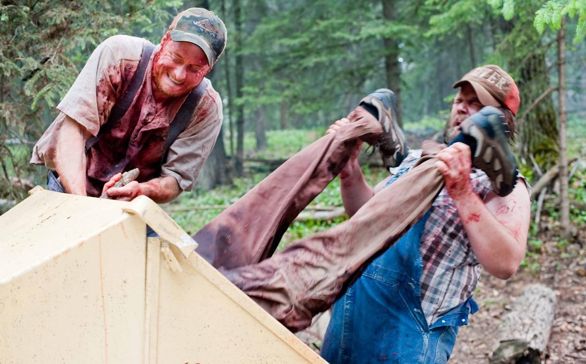 Кадр из фильма Убойные каникулы / Tucker and Dale vs Evil (2010)