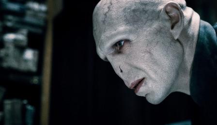 Кадр из фильма Гарри Поттер и Дары смерти: Часть 1 / Harry Potter and the Deathly Hallows: Part 2 (2010)