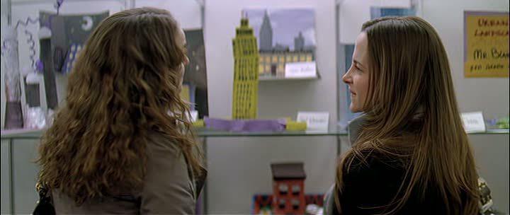 Кадр из фильма Любовь и прочие обстоятельства / Love and Other Impossible Pursuits (2010)