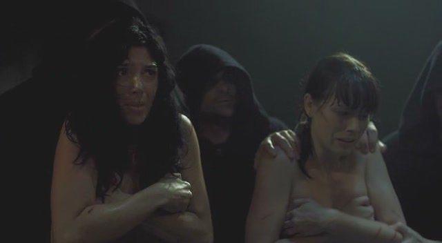 Кадр из фильма Гробница / The Shrine (2010)