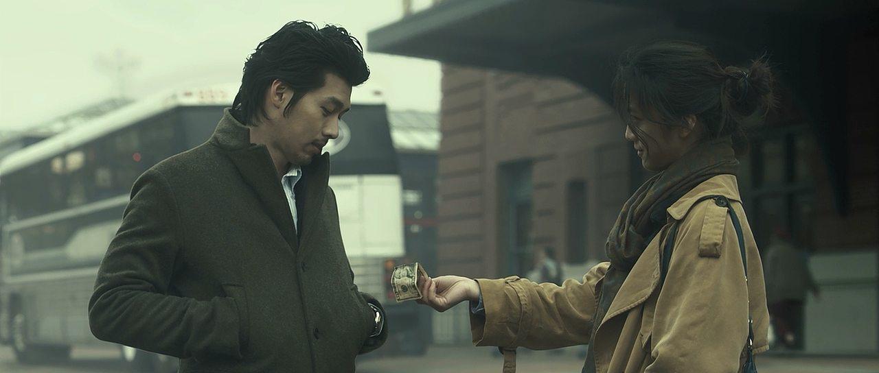 Кадр из фильма Поздняя осень / Manchu (2010)