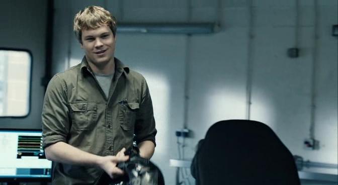 Кадр из фильма Призрак в сети / Ghost Machine (2010)
