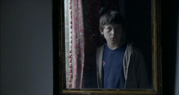 Кадр из фильма Я счастлив, что моя мать жива / Je suis heureux que ma mère soit vivante (2010)