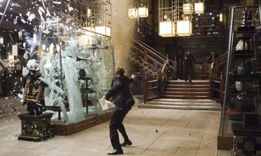 Кадр из фильма Начало / Inception (2010)