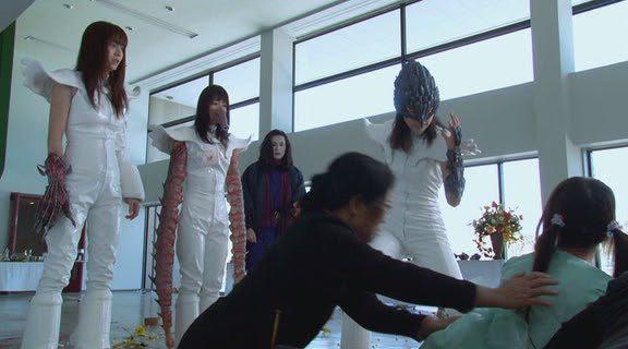 Кадр из фильма Отряд Девушек-мутантов / Mutant Girls Squad (2010)