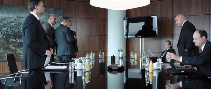 Кадр из фильма Город под тобой / Unter dir die Stadt (2010)