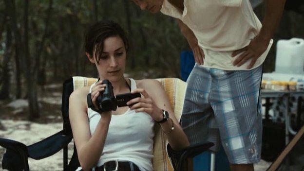Кадр из фильма Необитаемый / Uninhabited (2010)