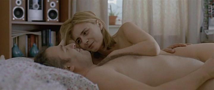 Кадр из фильма Во вторник после Рождества / Marti, dupa craciun (2010)