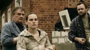 Кадры из фильма Линч / Relative Values (2010)