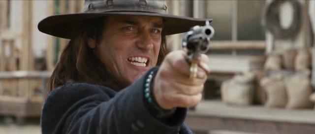 Кадр из фильма Кид Монтана / Gunless (2010)