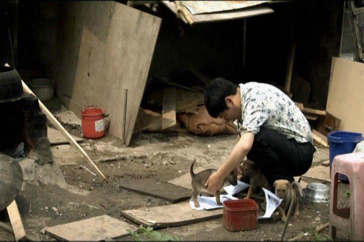 Кадр из фильма Моя мать - шлюха / Uhmmaneun changnyeoda (2010)