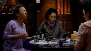 Кадры из фильма Банда с револьверами / Yukhyeolpo kangdodan (2010)