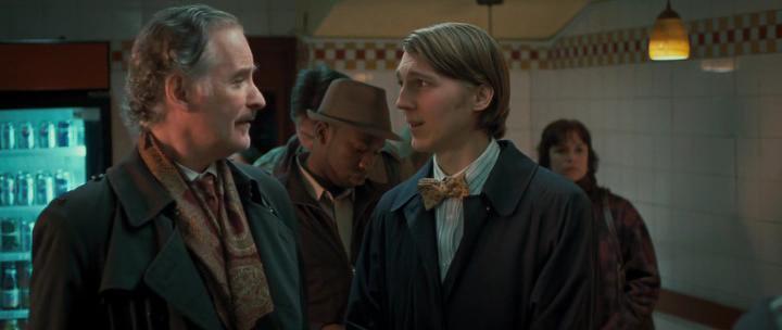 Кадр из фильма ЭкстраМен / The Extra Man (2010)