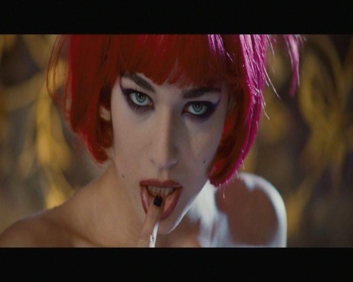 Кадр из фильма Роковая Лара / Io, loro e Lara (2009)