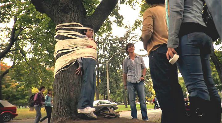 Кадр из фильма Скользящие по небу / Skyrunners (2009)