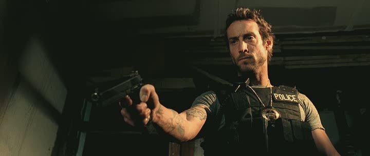 Кадр из фильма Грешники и Святые / Sinners and Saints (2009)