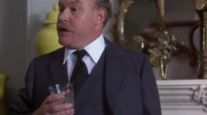 Кадры из фильма Детективы Агаты Кристи: Простота убийства / Murder Is Easy (1982)