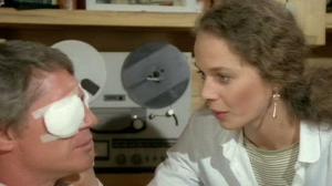 Кадры из фильма Проклятое дитя / Manhattan Baby (1982)