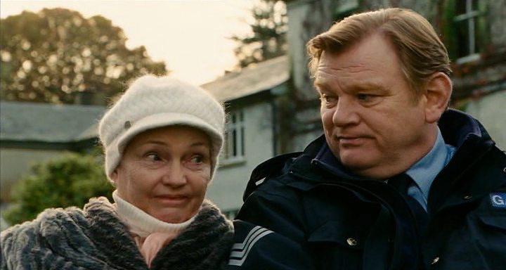 Кадр из фильма Однажды в Ирландии / The Guard (2011)