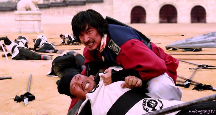 Кадр из фильма Безымянный клинок / Bulkkotcheoreom nabicheoreom (2009)