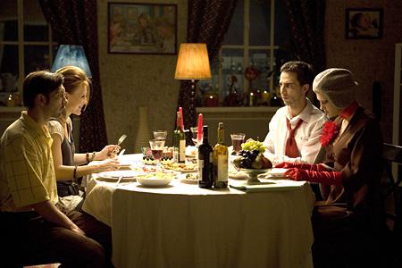 Кадр из фильма Обстоятельства / Love and Other Impossible Pursuits (2009)