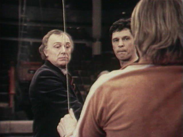 Кадр из фильма Двое под одним зонтом: Апрельская сказка (1983)
