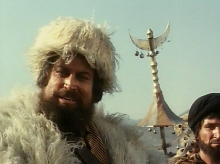 Кадр из фильма Воздушная дорога в Китай / High Road to China (1983)