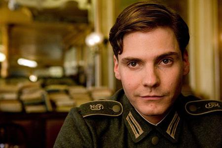 Кадр из фильма Бесславные ублюдки / Inglourious Basterds (2009)