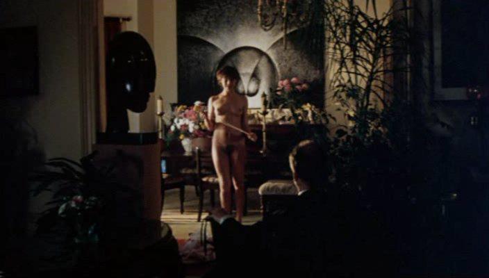 Кадр из фильма Человек цветов / Man of Flowers (1983)