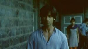 Кадры из фильма Негодяи / Kaminey (2009)