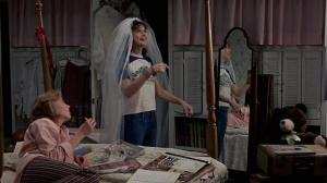 Кадры из фильма Язык нежности / Terms of Endearment (1983)