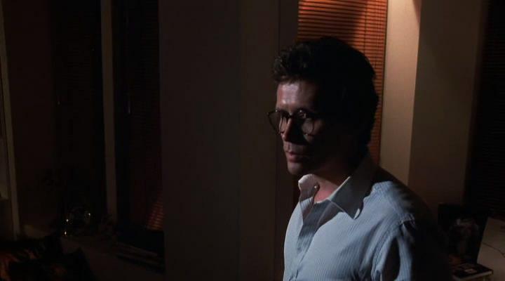 Кадр из фильма Неизвестная тварь / Of Unknown Origin (1983)