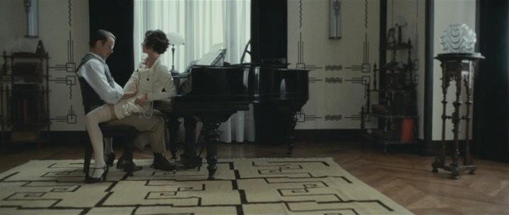 Кадр из фильма Коко Шанель и Игорь Стравинский / Coco Chanel & Igor Stravinsky (2009)