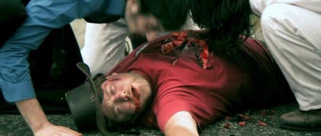 Кадр из фильма Последний из живых / Last of the Living (2009)