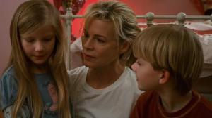 Кадры из фильма Пока ее не было / While She Was Out (2009)