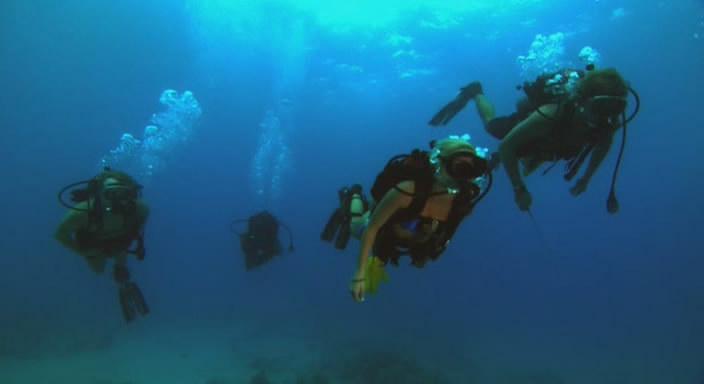 Кадр из фильма Добро пожаловать в рай! 2: Риф / Into the Blue 2: The Reef (2009)