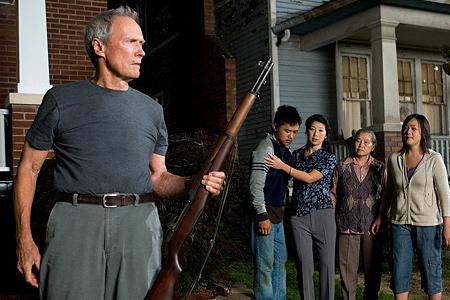 Кадр из фильма Гран Торино / Gran Torino (2009)
