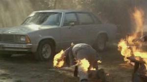 Кадры из фильма Порождающая огонь / Firestarter (1984)