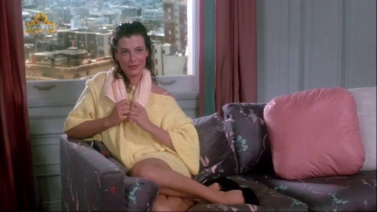 Кадр из фильма Женщина в красном / The Woman in Red (1984)