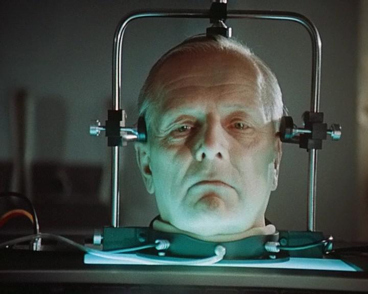 Кадр из фильма Завещание профессора Доуэля (1984)