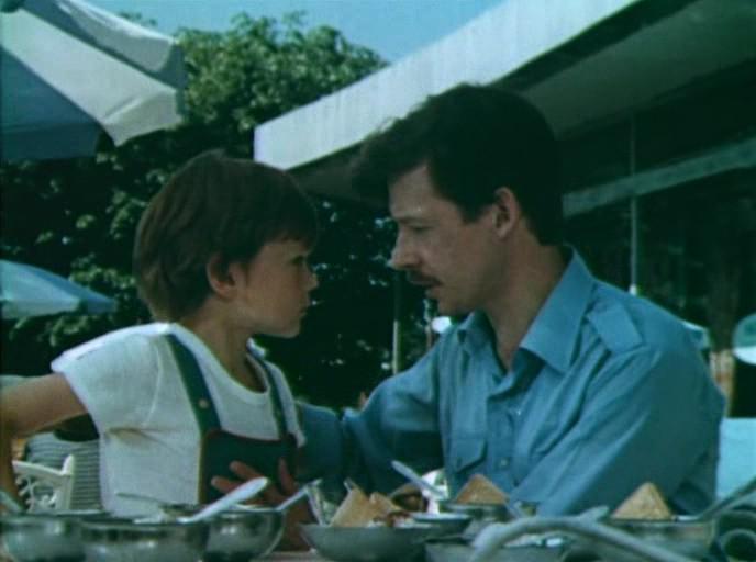 Кадр из фильма Воскресный папа (1985)
