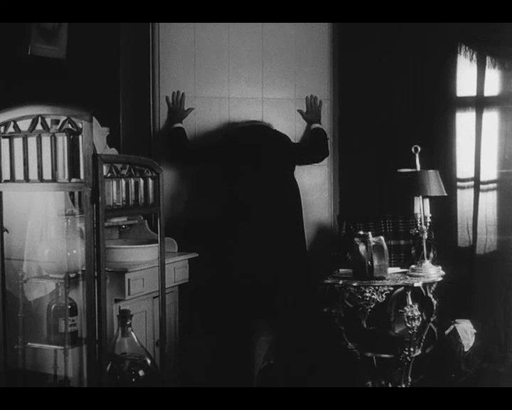 Кадр из фильма Простая смерть (1985)