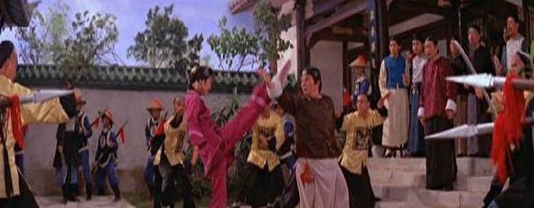 Кадр из фильма Ученики 36 ступеней Шаолиня / Pi li shi jie (1985)