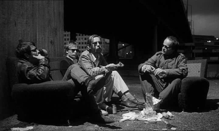 Кадр из фильма Союз Каламари / Calamari Union (1985)